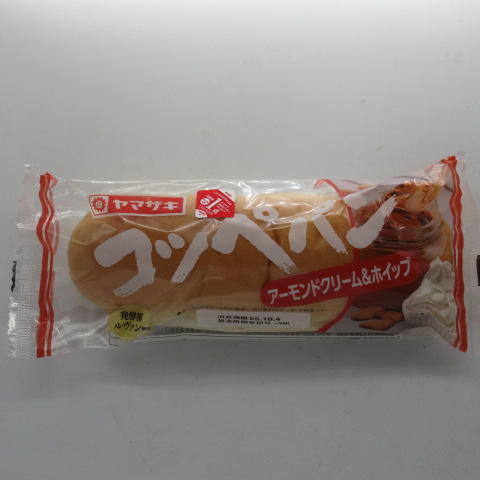 ヤマザキ　コッペパンアーモンドクリーム　１個